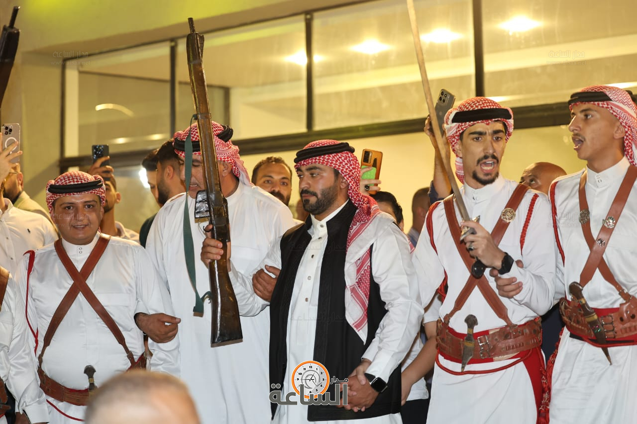 Madar Al-Saa Images 0.7853284994104599