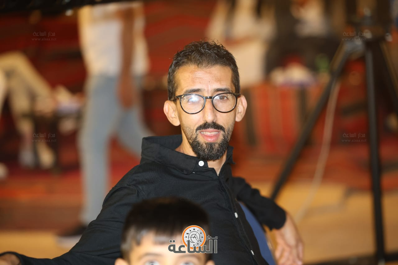 Madar Al-Saa Images 0.489197430395664