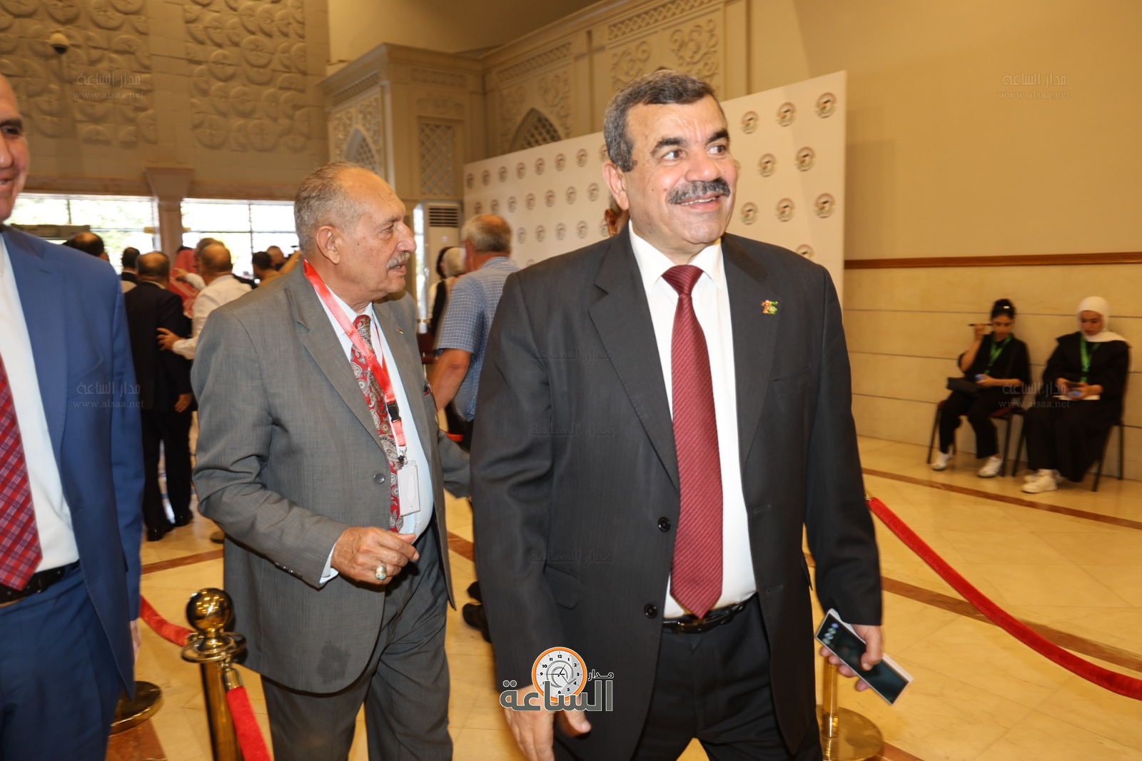 Madar Al-Saa Images 0.881689376111523