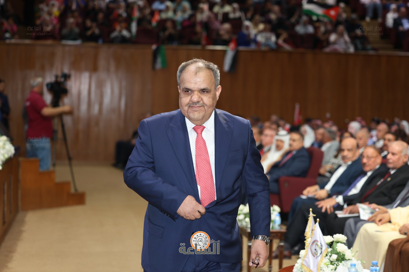 Madar Al-Saa Images 0.10016596645803222