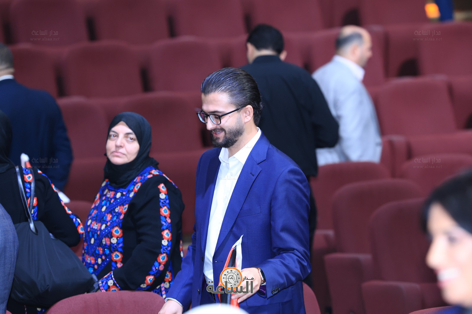 Madar Al-Saa Images 0.3836713413079036