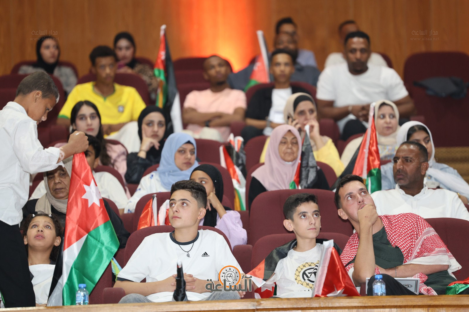 Madar Al-Saa Images 0.05263955349675331