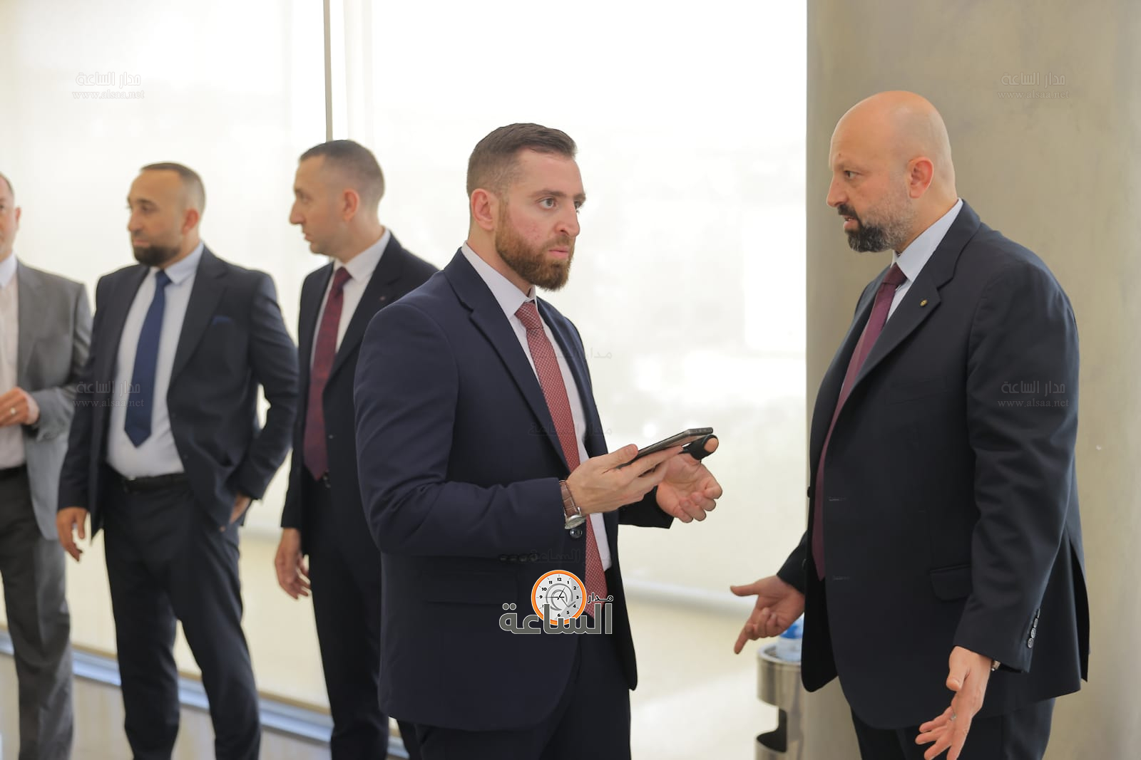 Madar Al-Saa Images 0.7330443419377511