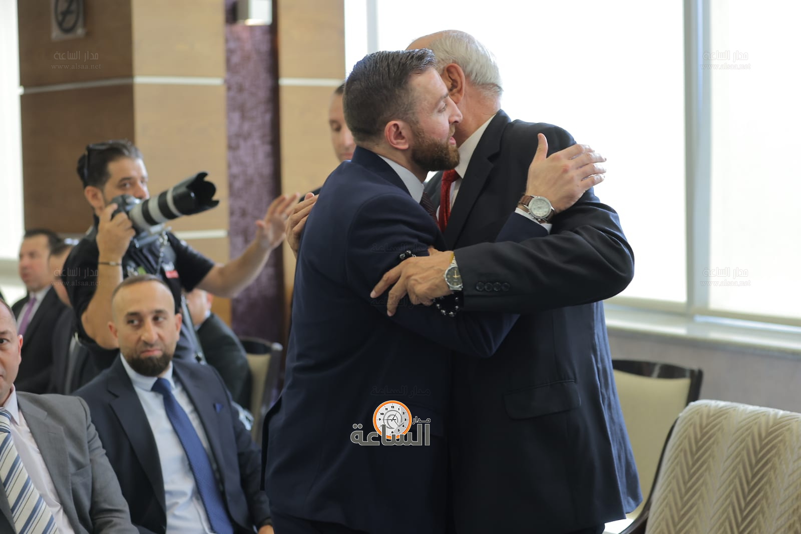 Madar Al-Saa Images 0.8149713995194452