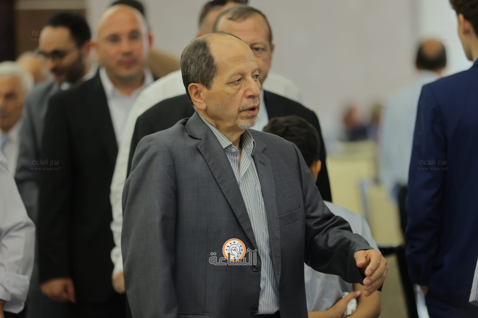 Madar Al-Saa Images 0.6398248802206202