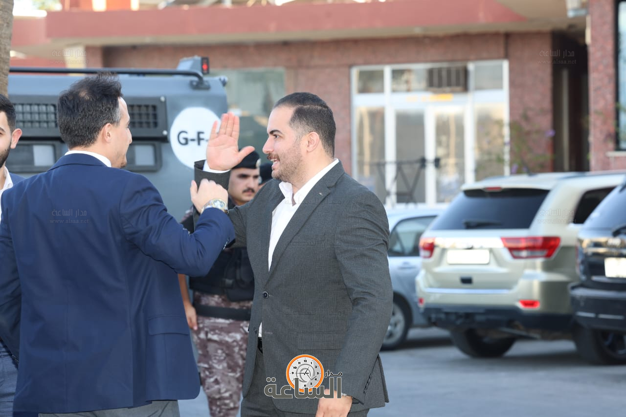 Madar Al-Saa Images 0.2137877859409807