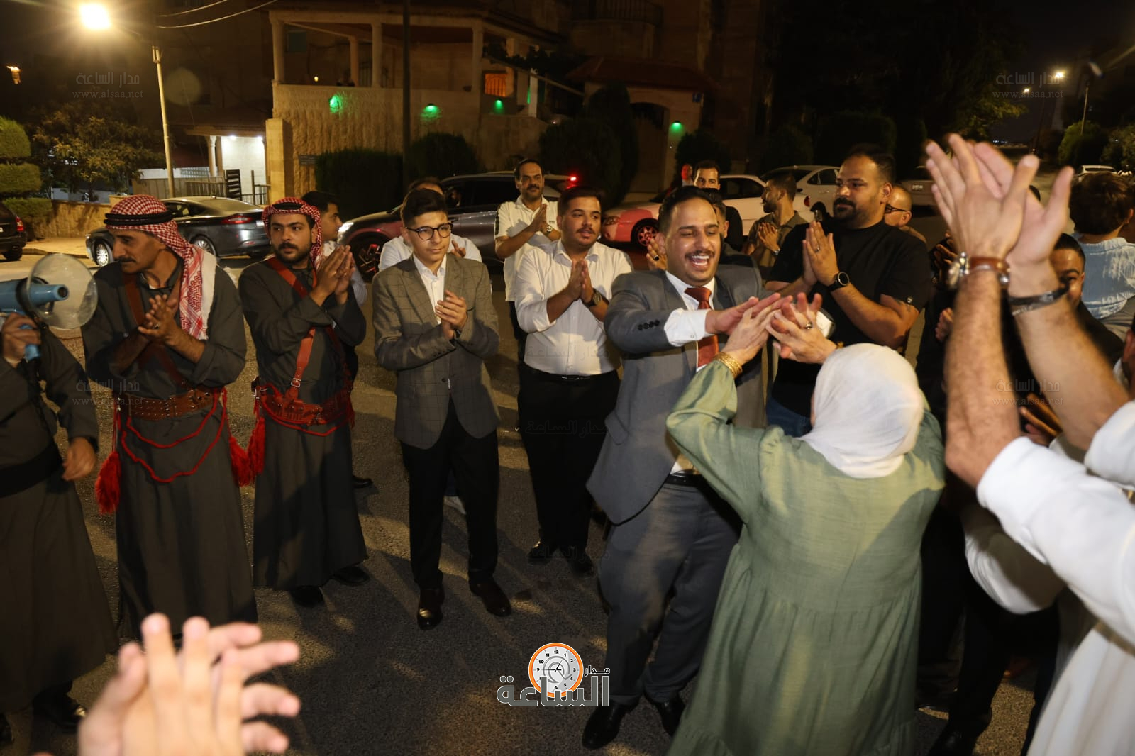 Madar Al-Saa Images 0.3335028195450144