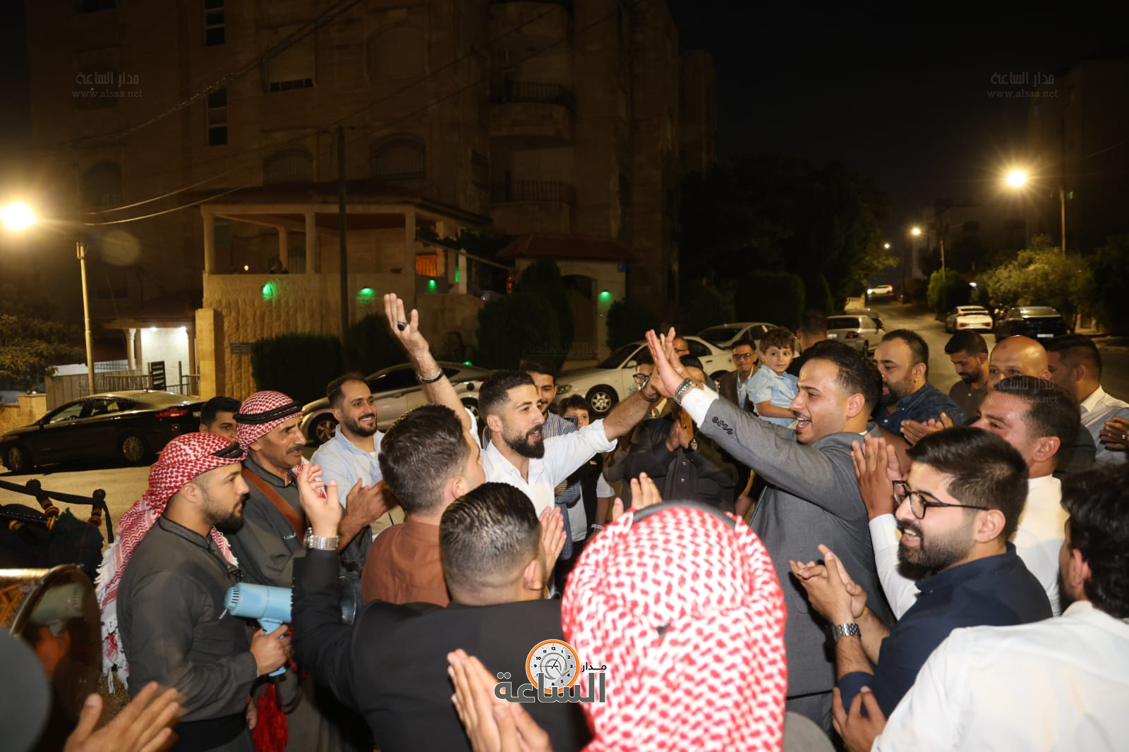 Madar Al-Saa Images 0.03138893152879174