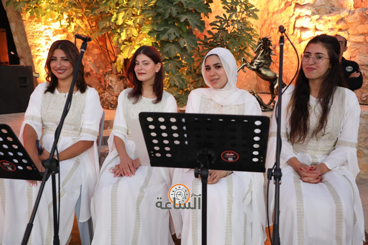 Madar Al-Saa Images 0.46439209360630596