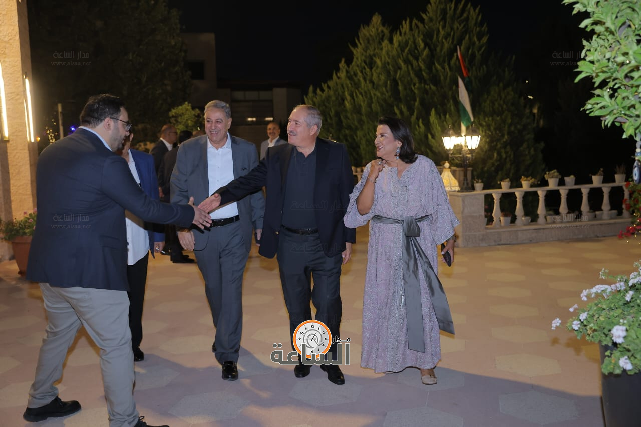 Madar Al-Saa Images 0.30555450435583753