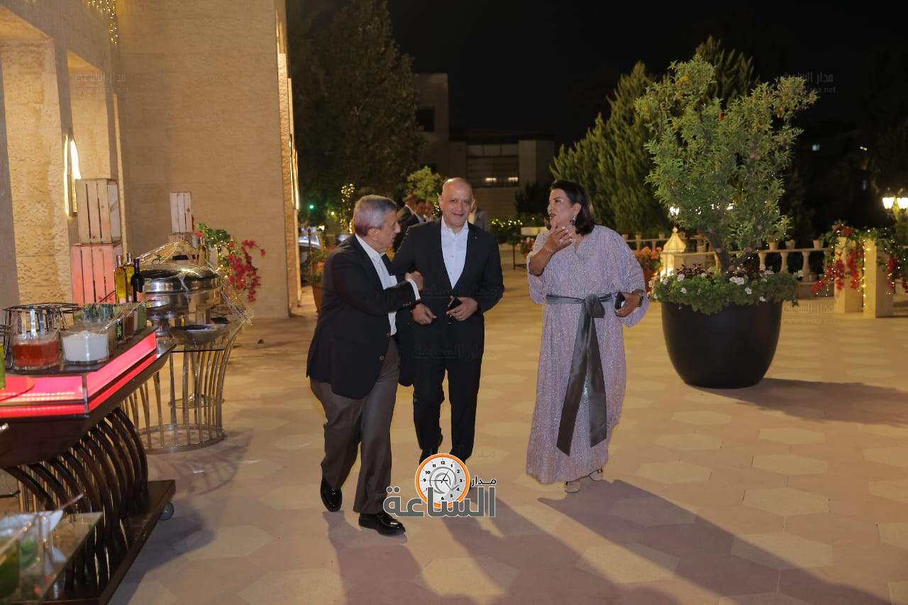 Madar Al-Saa Images 0.004167388590215482