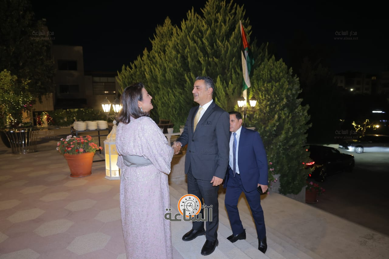 Madar Al-Saa Images 0.4176010355129248