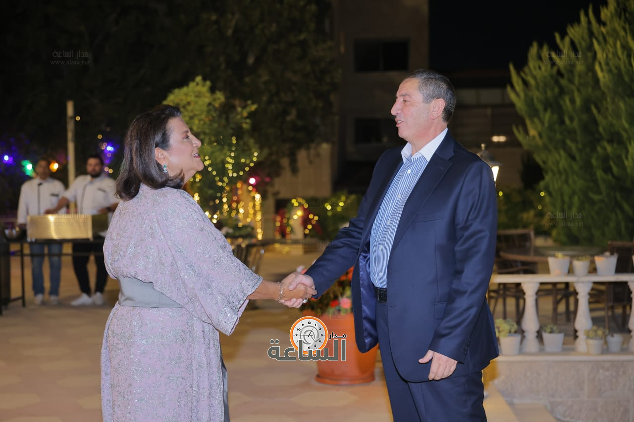 Madar Al-Saa Images 0.8830691741315134