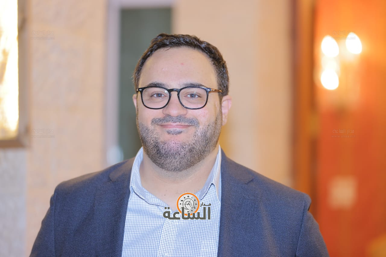 Madar Al-Saa Images 0.7994829654396624