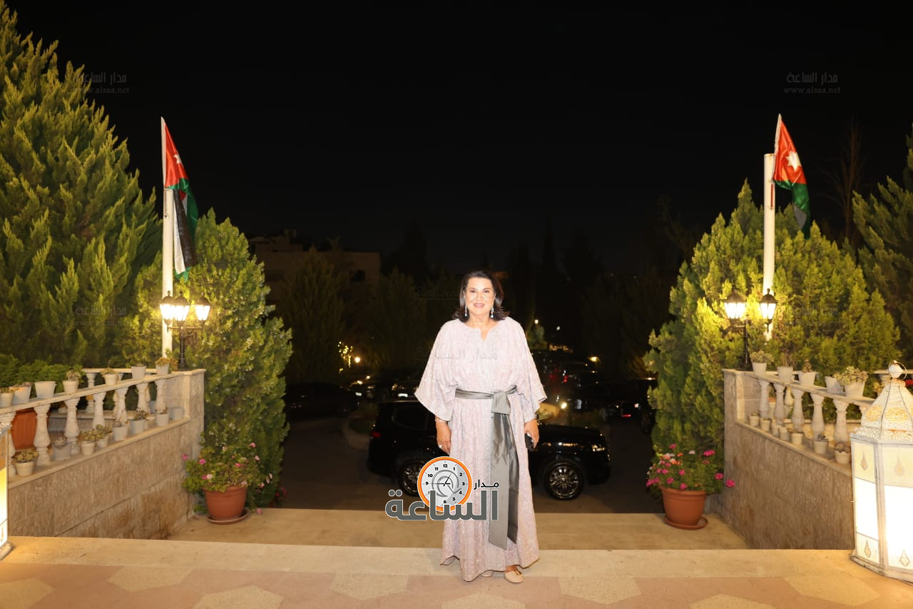 Madar Al-Saa Images 0.4558065069934717