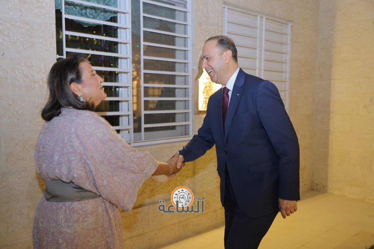 Madar Al-Saa Images 0.662707670315952