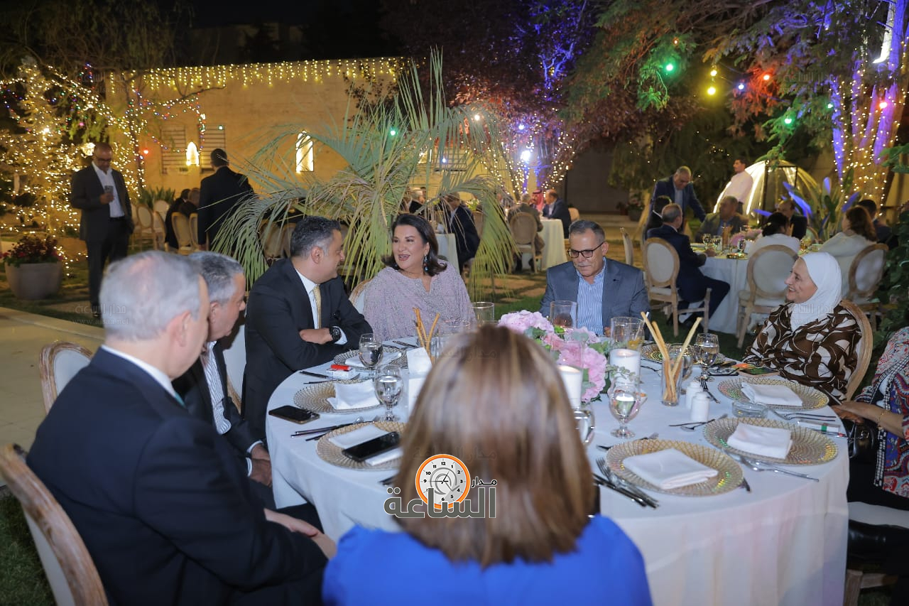 Madar Al-Saa Images 0.42148739670086166