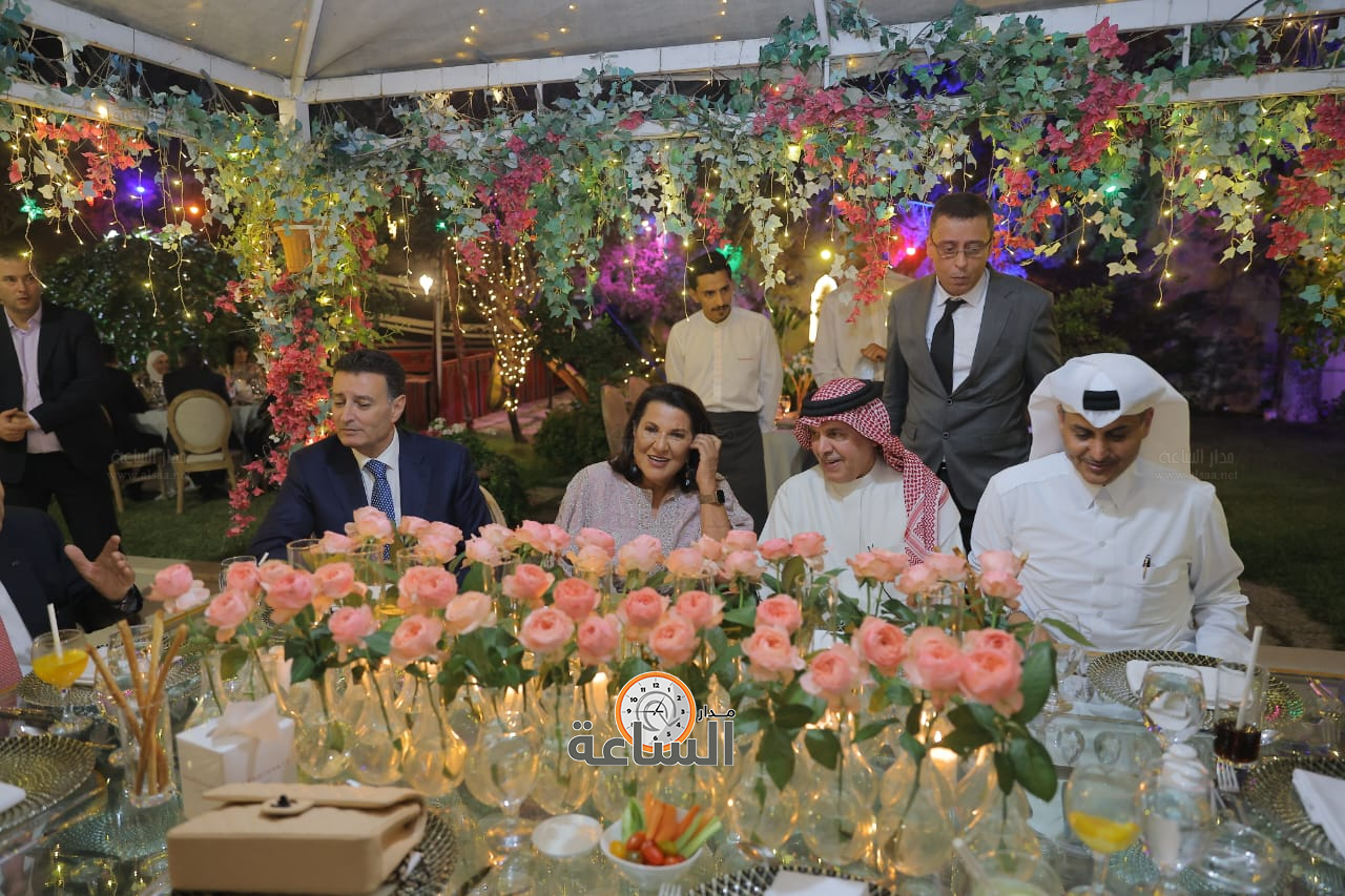 Madar Al-Saa Images 0.4516382929907907