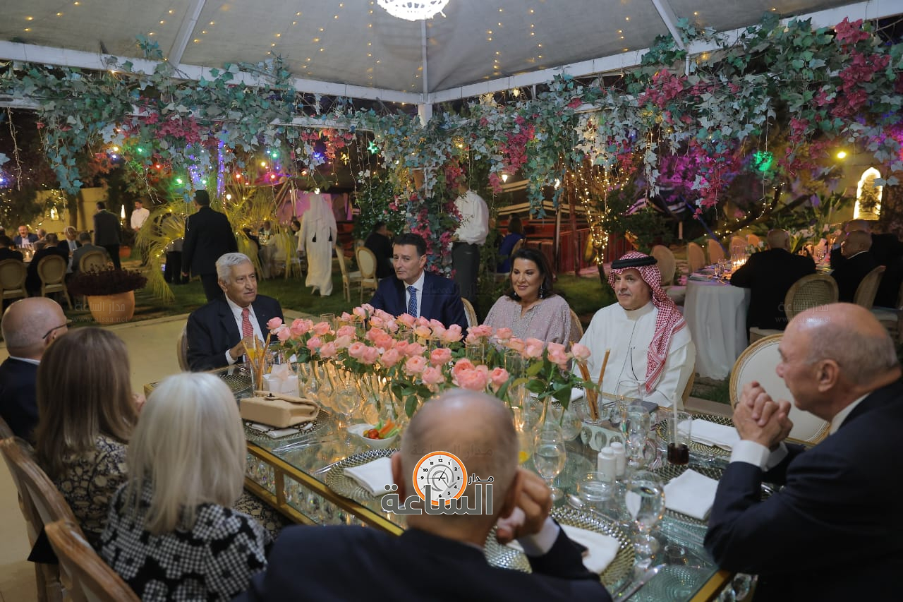 Madar Al-Saa Images 0.8531216383878482