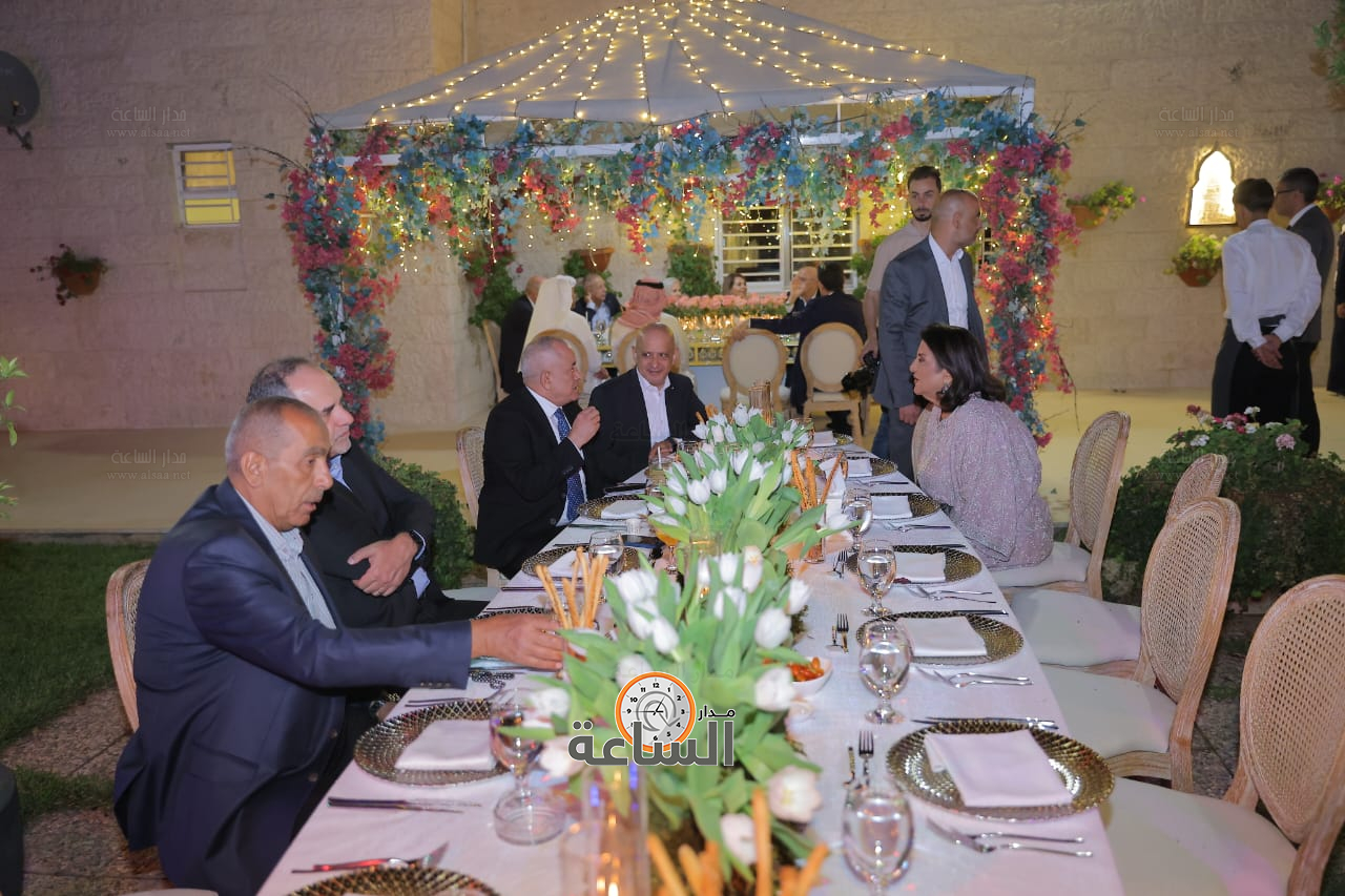 Madar Al-Saa Images 0.700183837352193