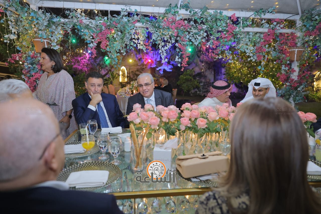 Madar Al-Saa Images 0.574235332245016