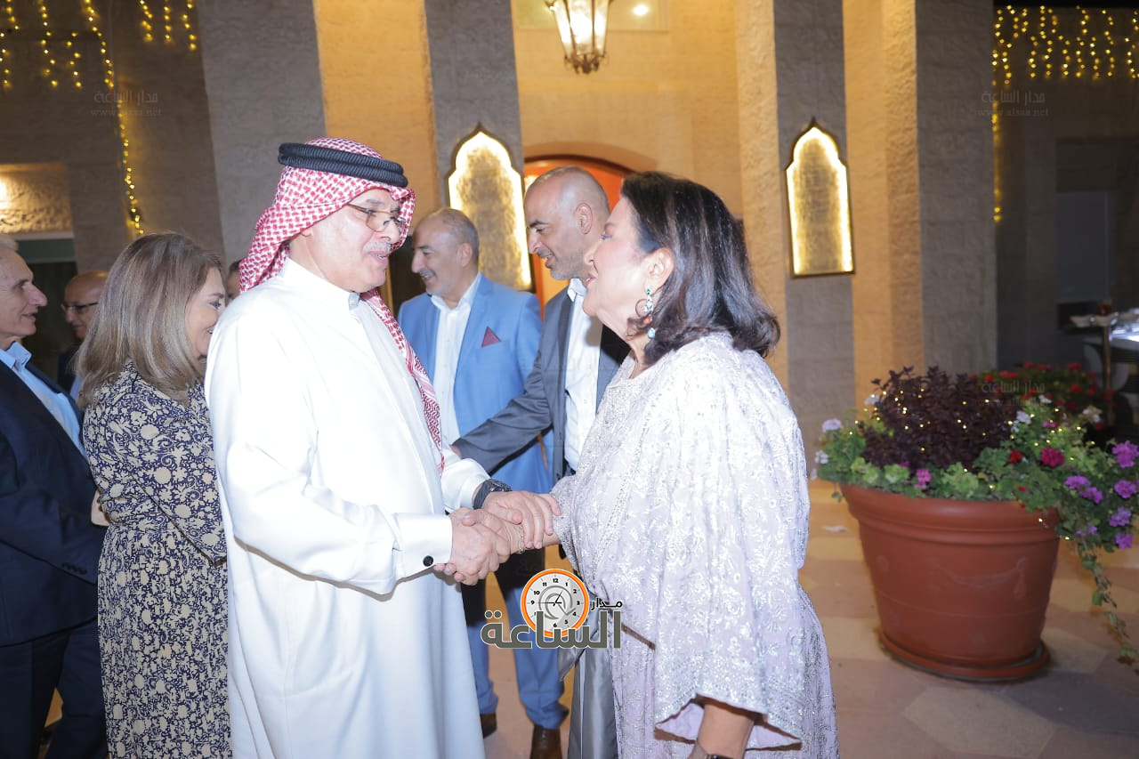 Madar Al-Saa Images 0.5609739259585756