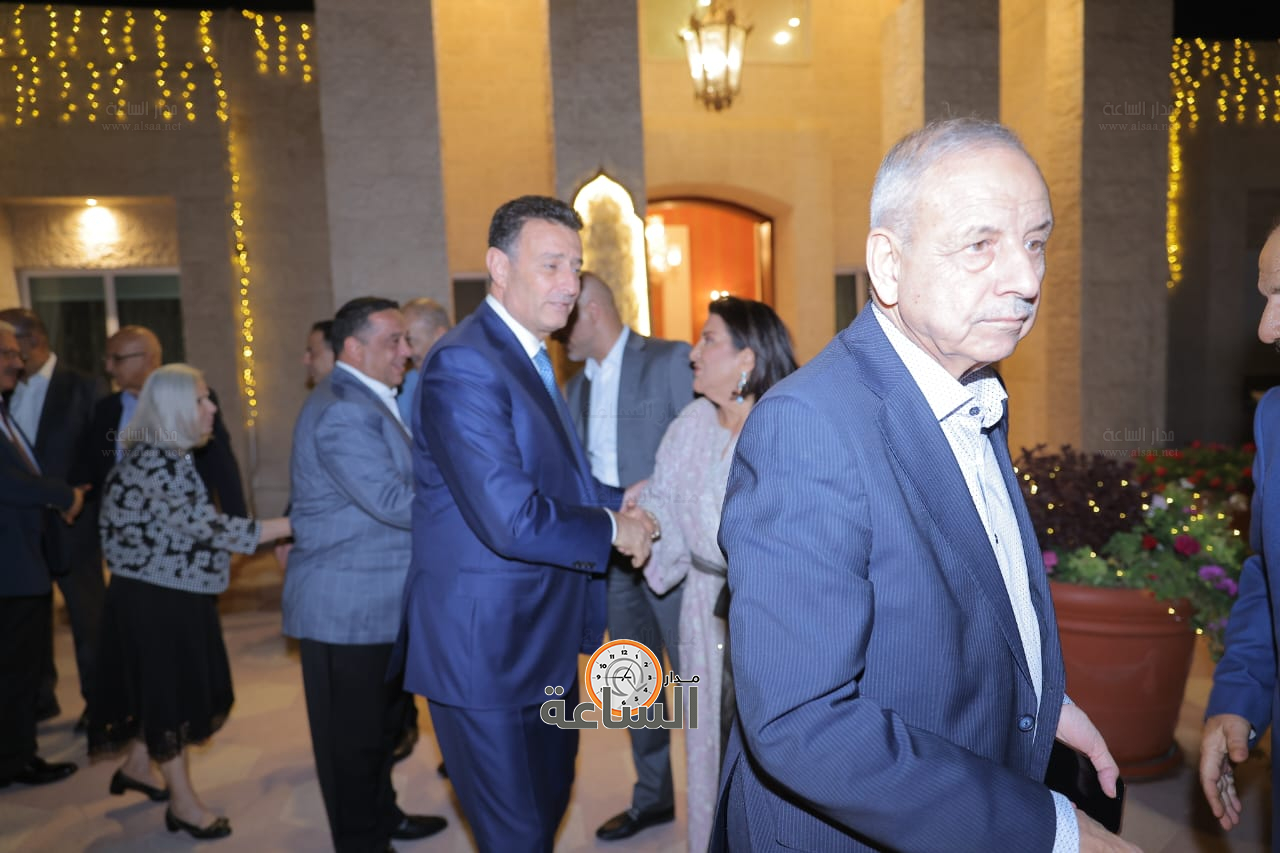 Madar Al-Saa Images 0.3527603770434544