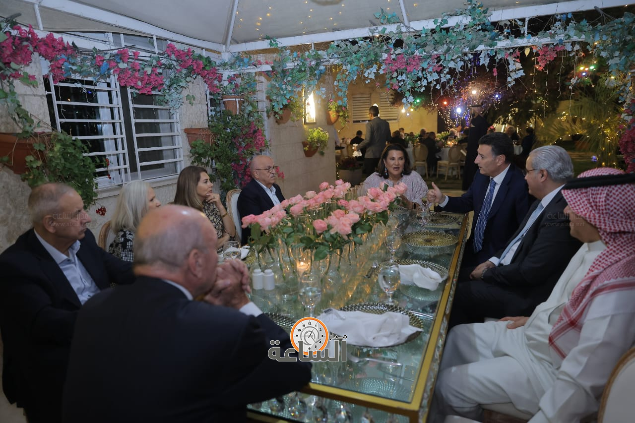 Madar Al-Saa Images 0.4819956186373444