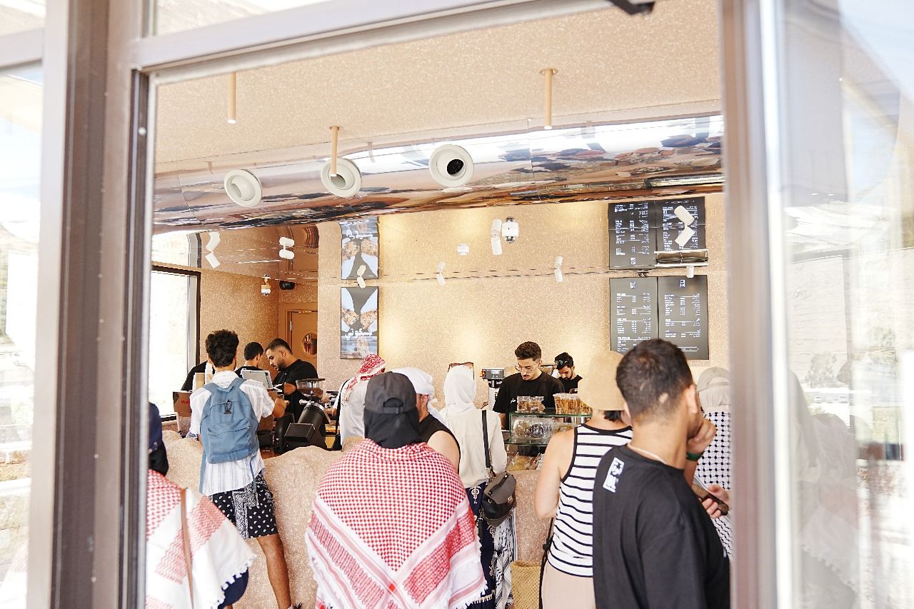 Madar Al-Saa Images 0.003750926522841702