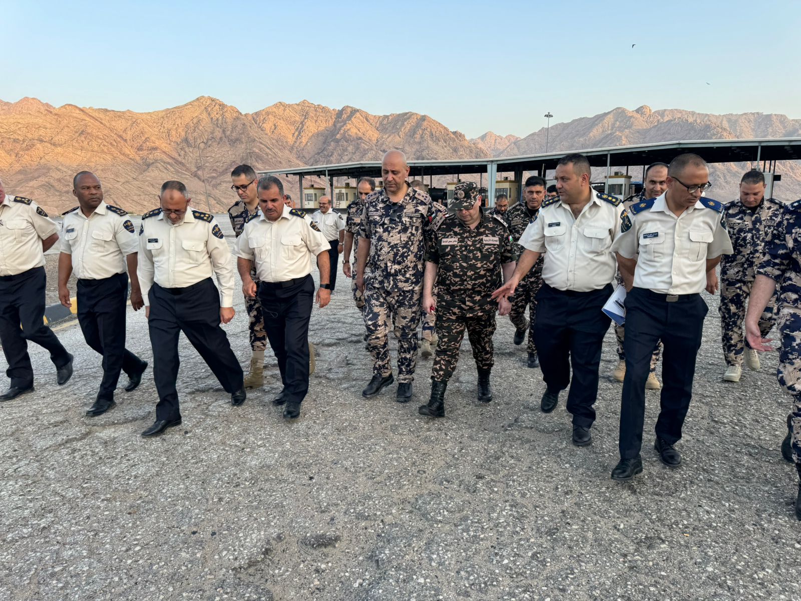 Madar Al-Saa Images 0.5931551762633716