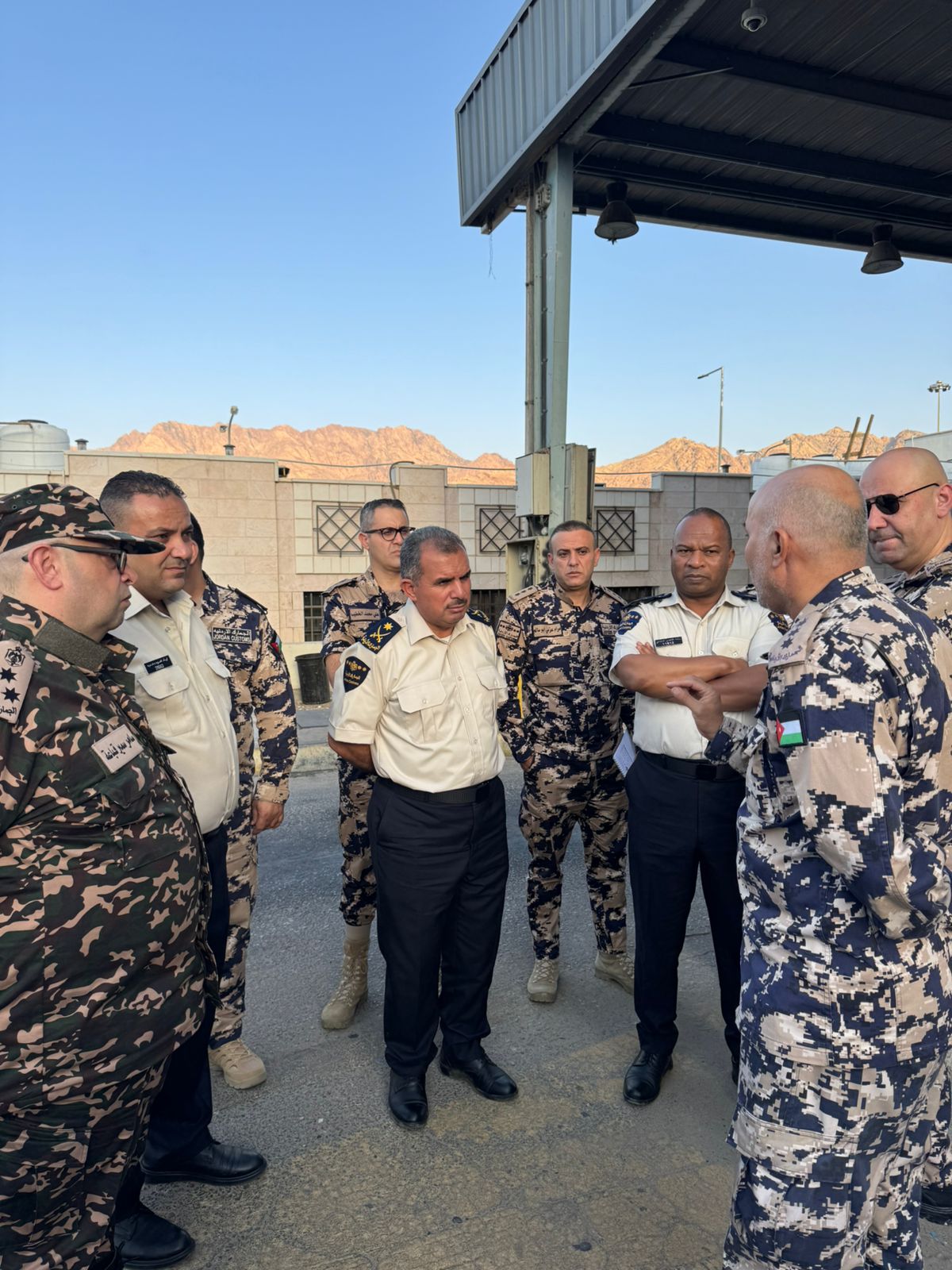 Madar Al-Saa Images 0.9307750715873474