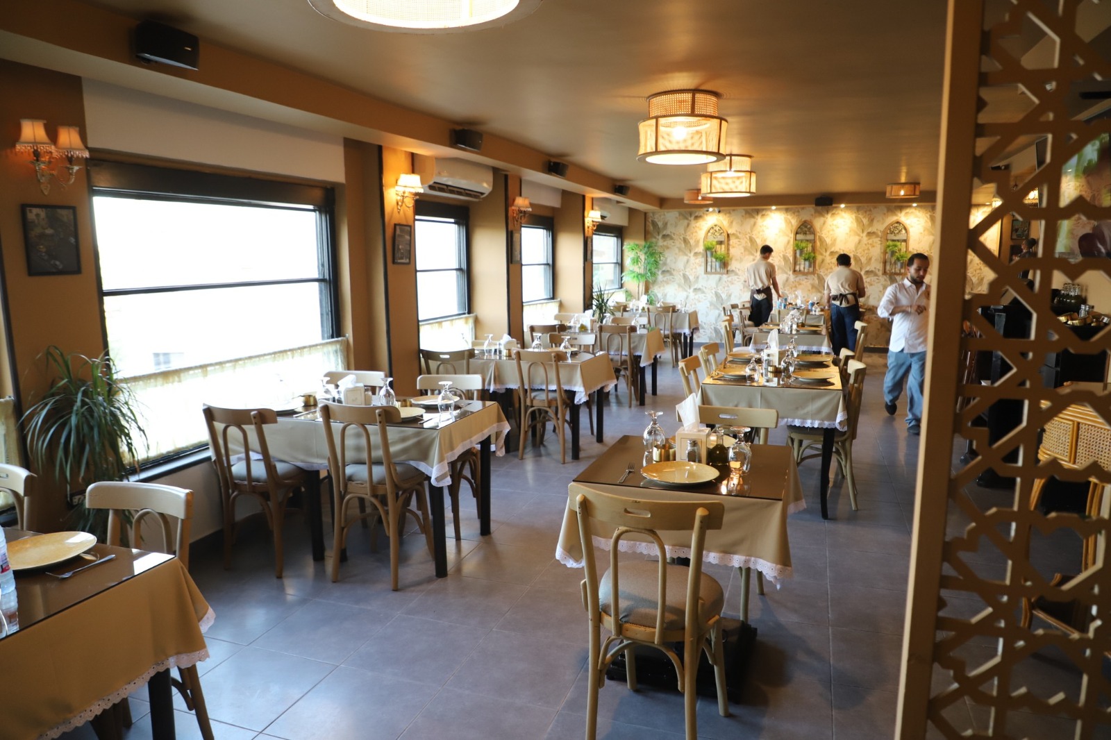 Madar Al-Saa Images 0.8060532844747679