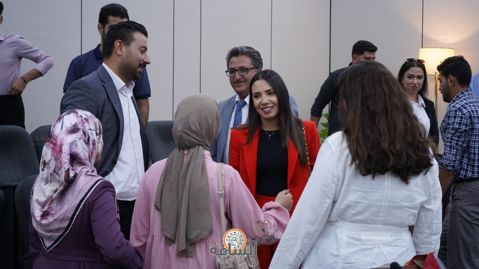 Madar Al-Saa Images 0.424303531025897