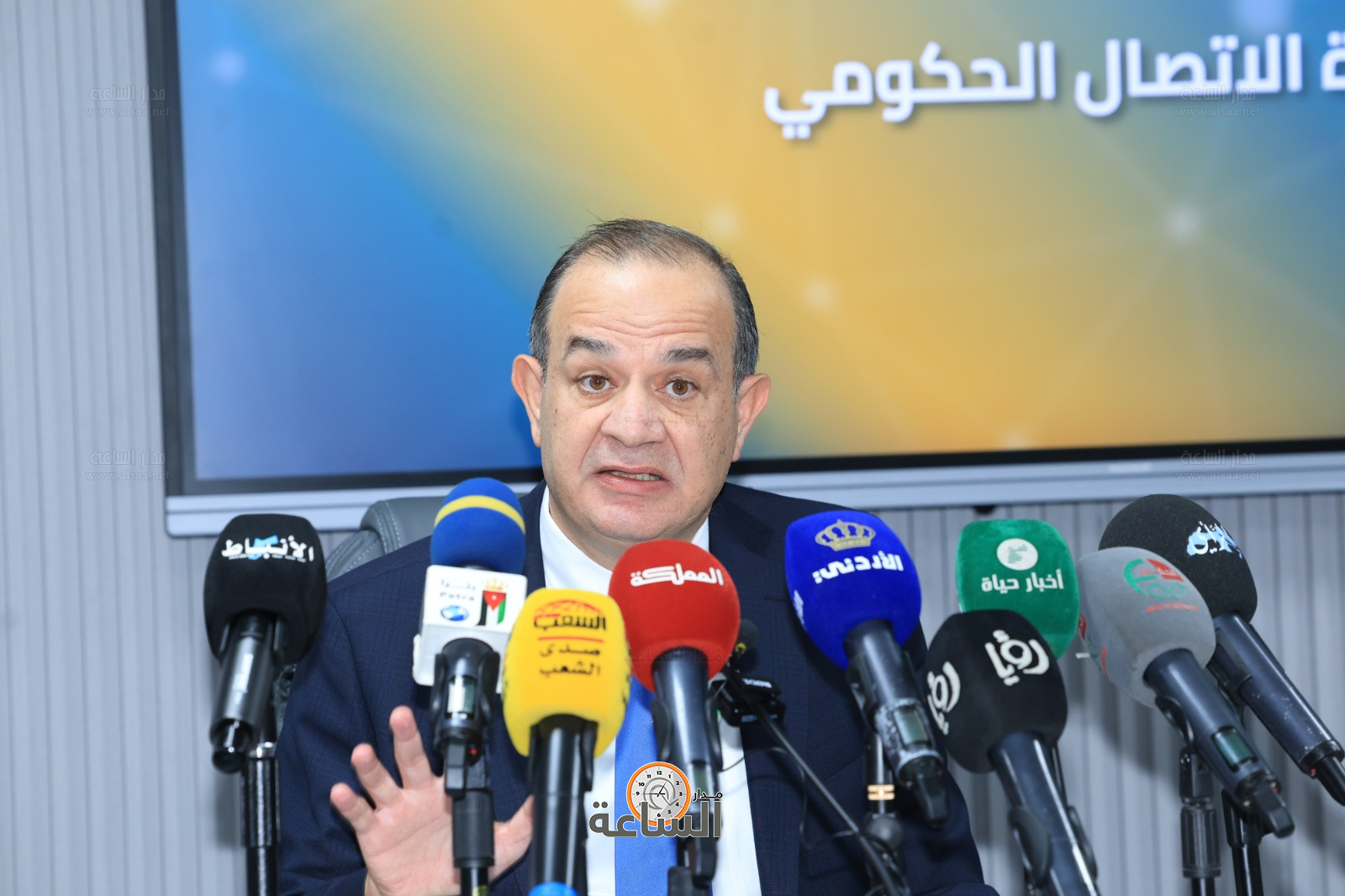 Madar Al-Saa Images 0.030551428387196156