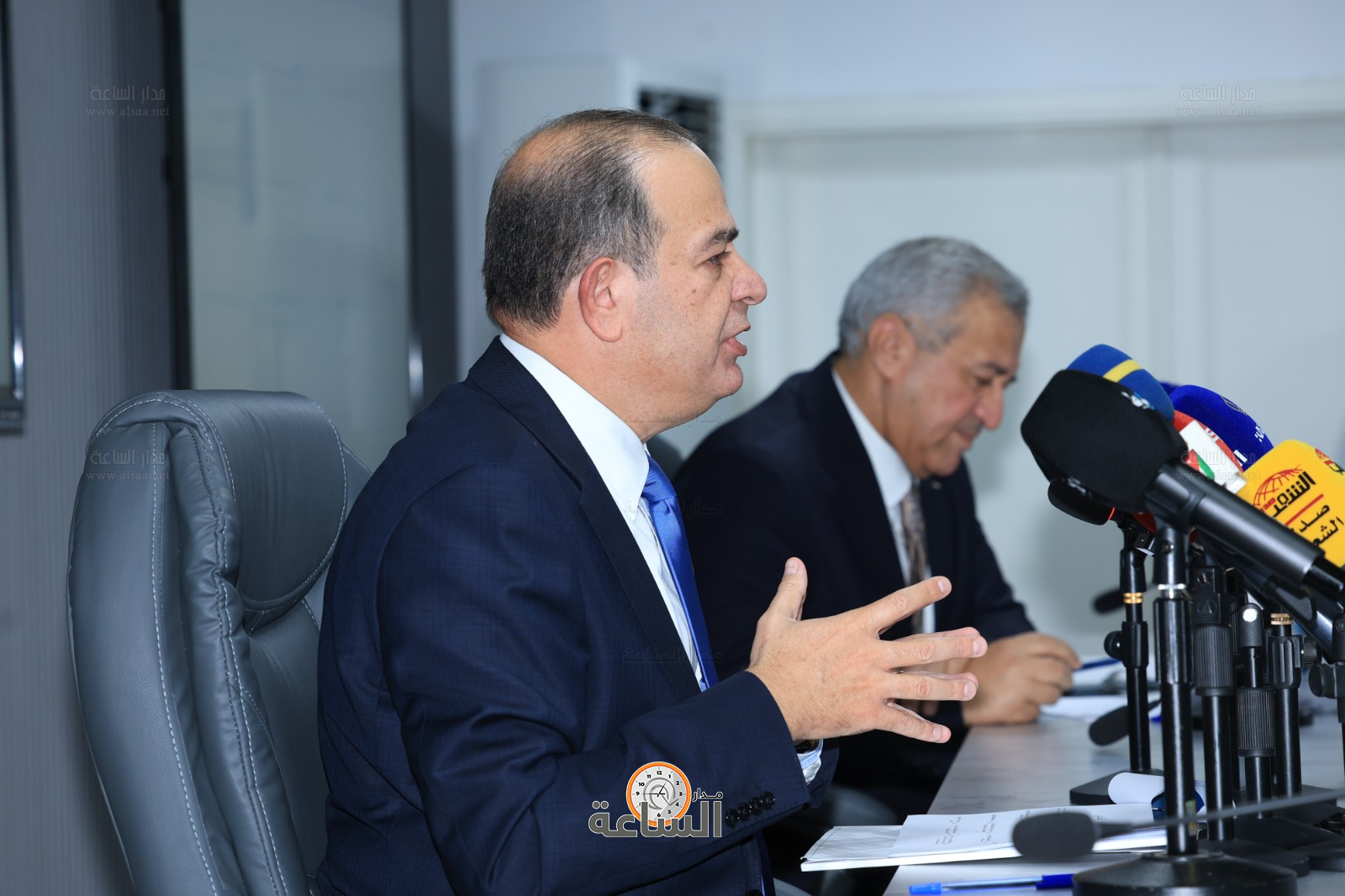 Madar Al-Saa Images 0.3756050137279229