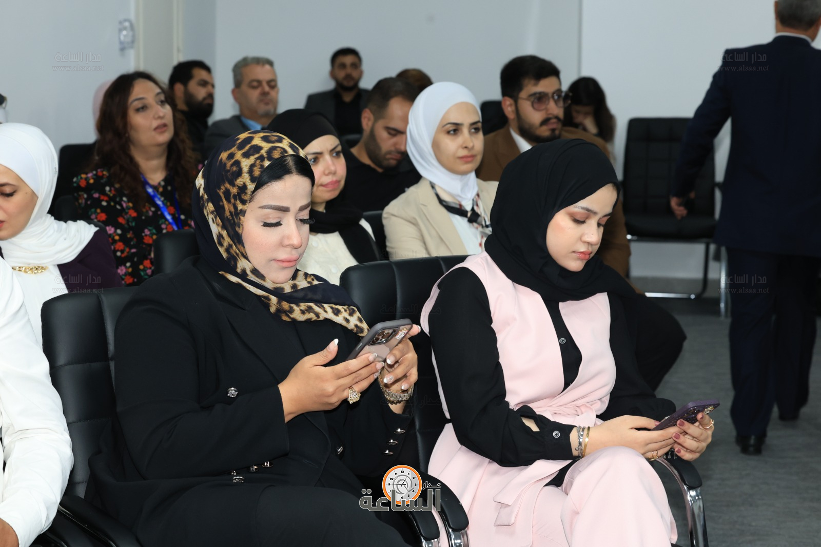 Madar Al-Saa Images 0.003795887743464177