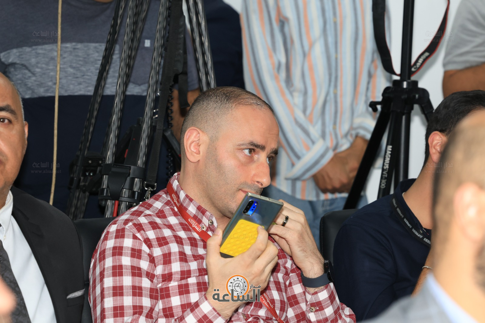 Madar Al-Saa Images 0.035856887031221696