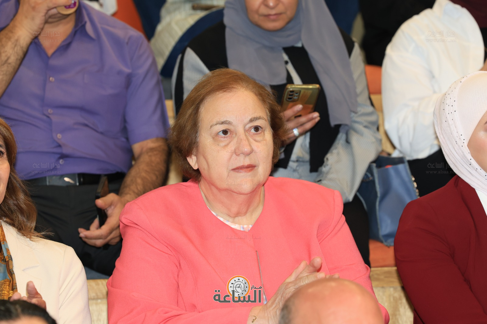 Madar Al-Saa Images 0.3264620677185921