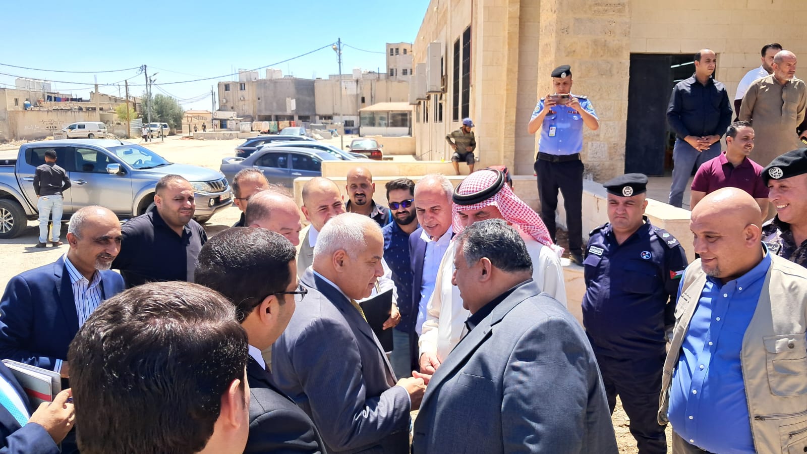 Madar Al-Saa Images 0.8241019729876287