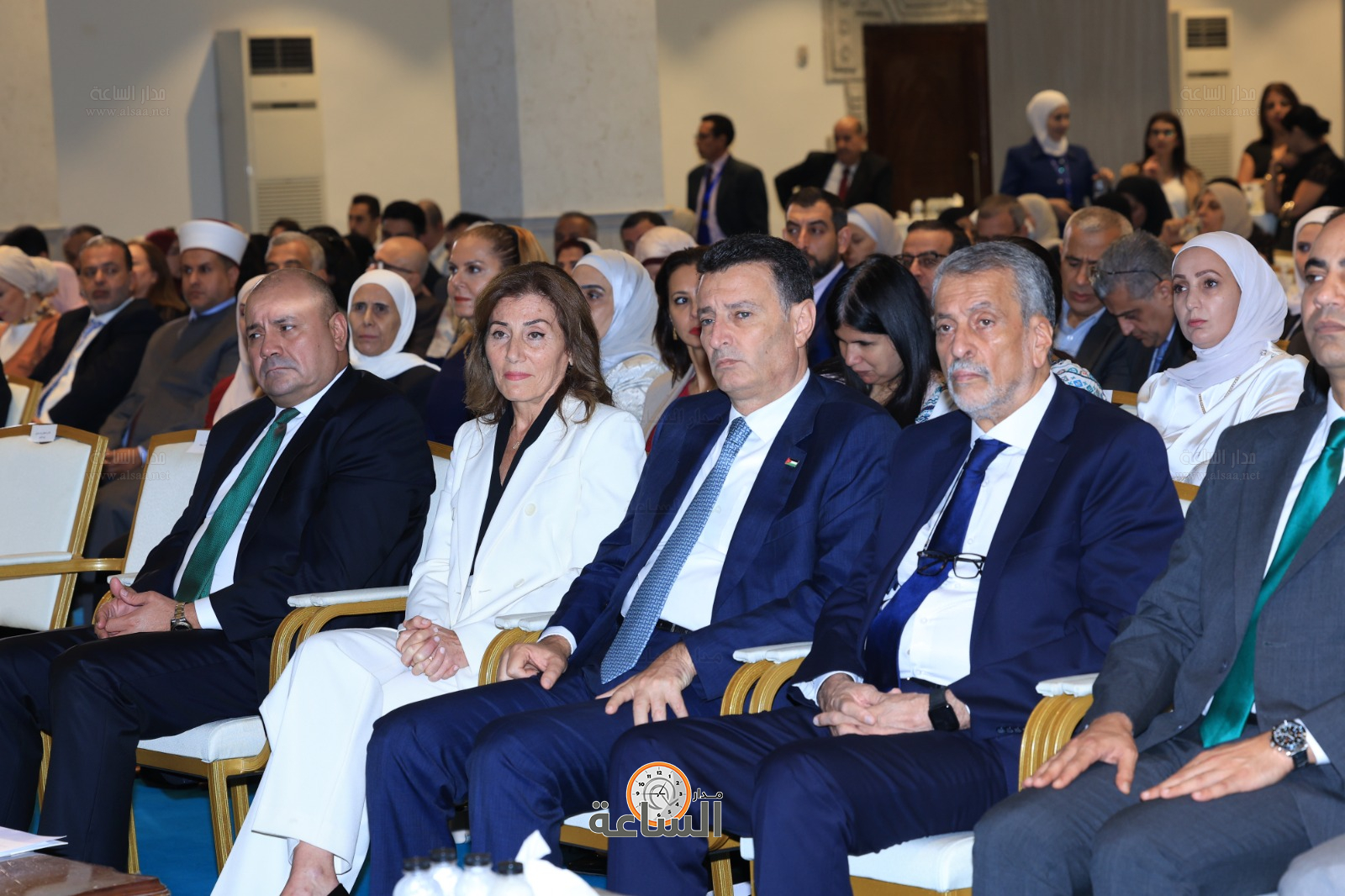 Madar Al-Saa Images 0.4609830592323665