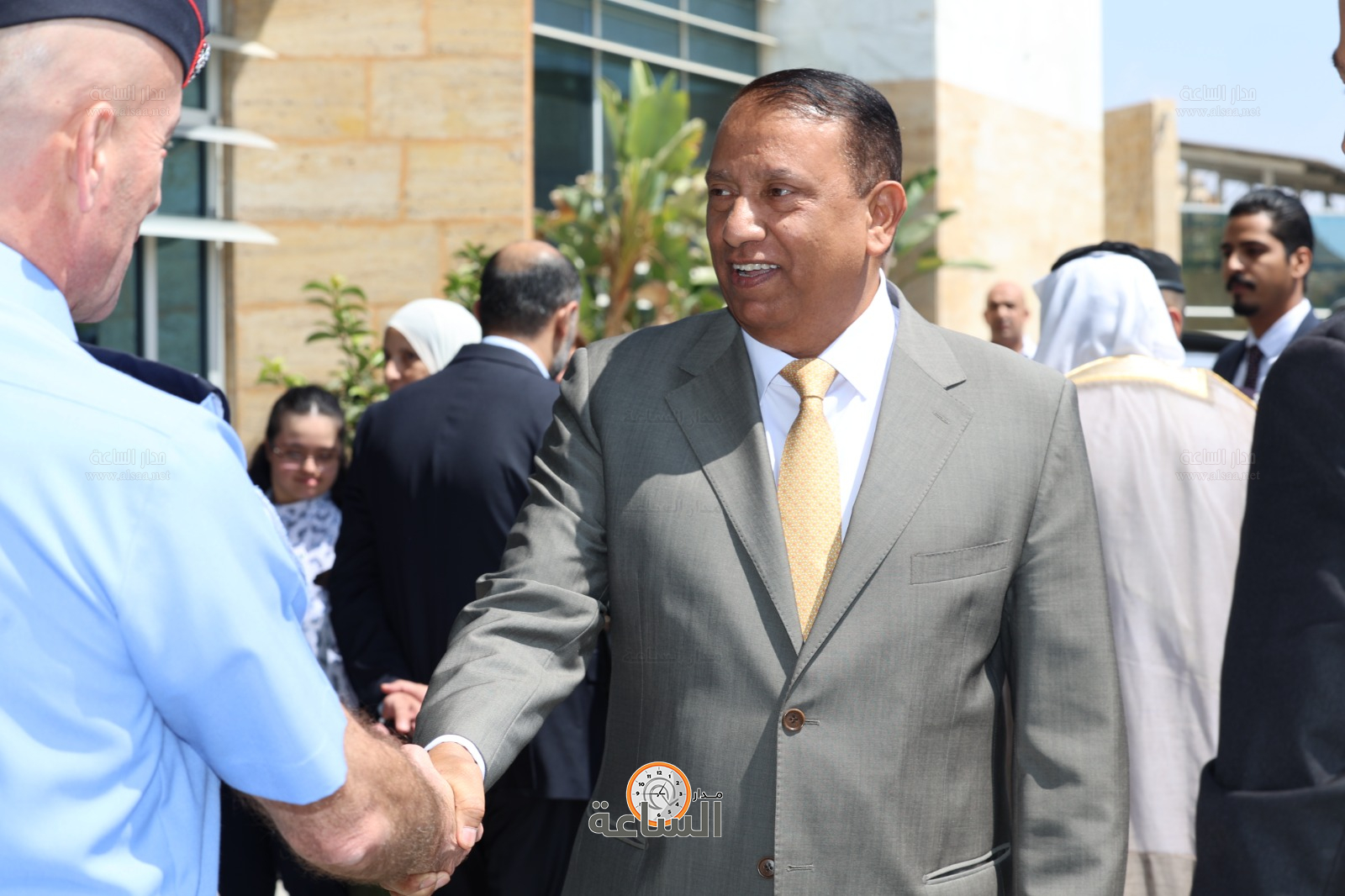 Madar Al-Saa Images 0.8735767379601443