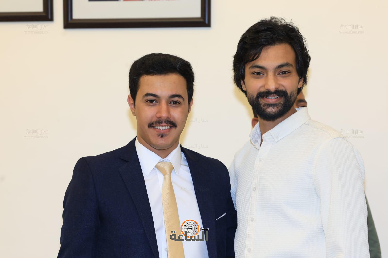 Madar Al-Saa Images 0.8630395358598199