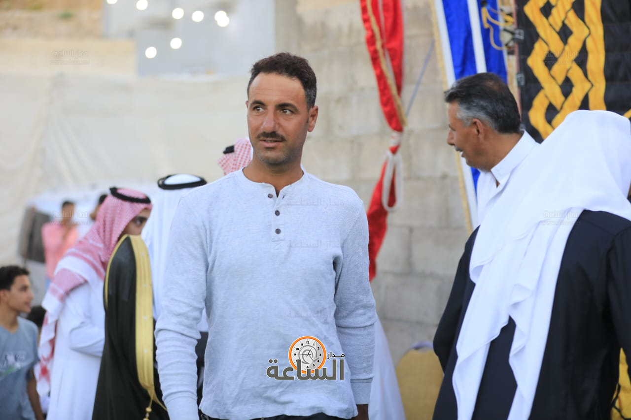 Madar Al-Saa Images 0.48827901602153967