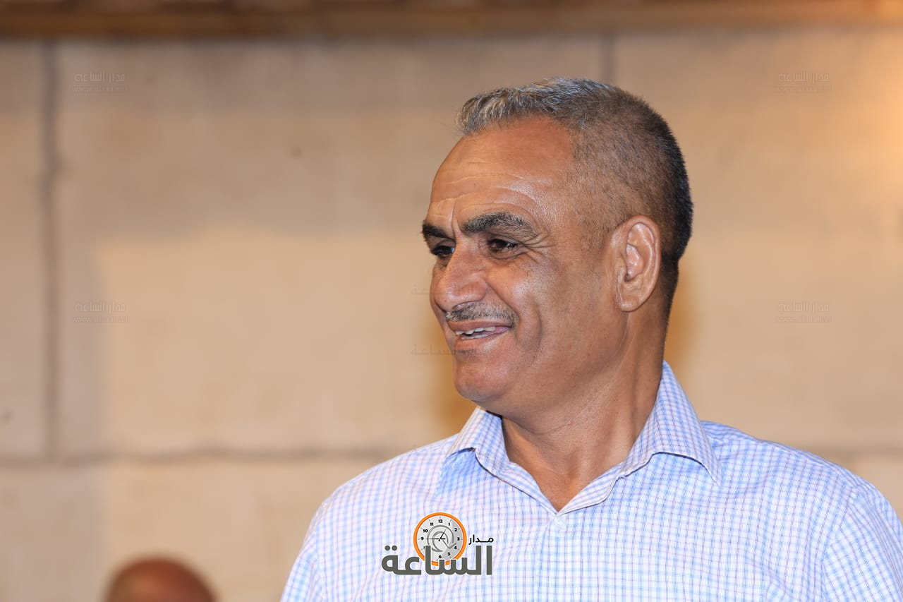 Madar Al-Saa Images 0.7241358091564131