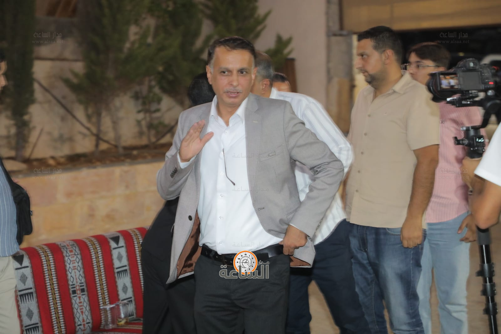 Madar Al-Saa Images 0.1740934219955751