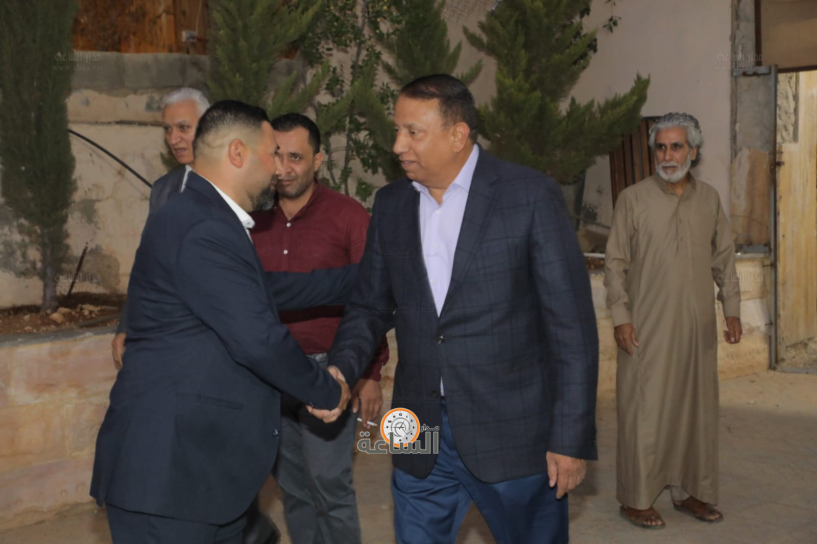 Madar Al-Saa Images 0.13745621339901526