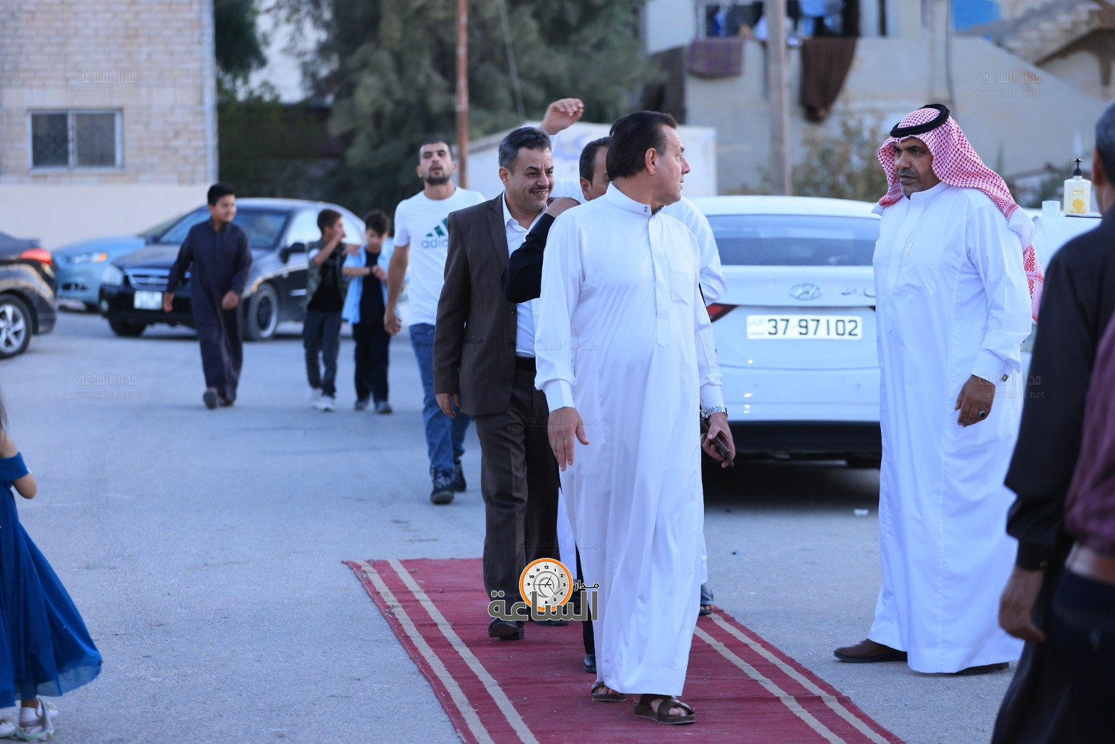 Madar Al-Saa Images 0.895832288189182