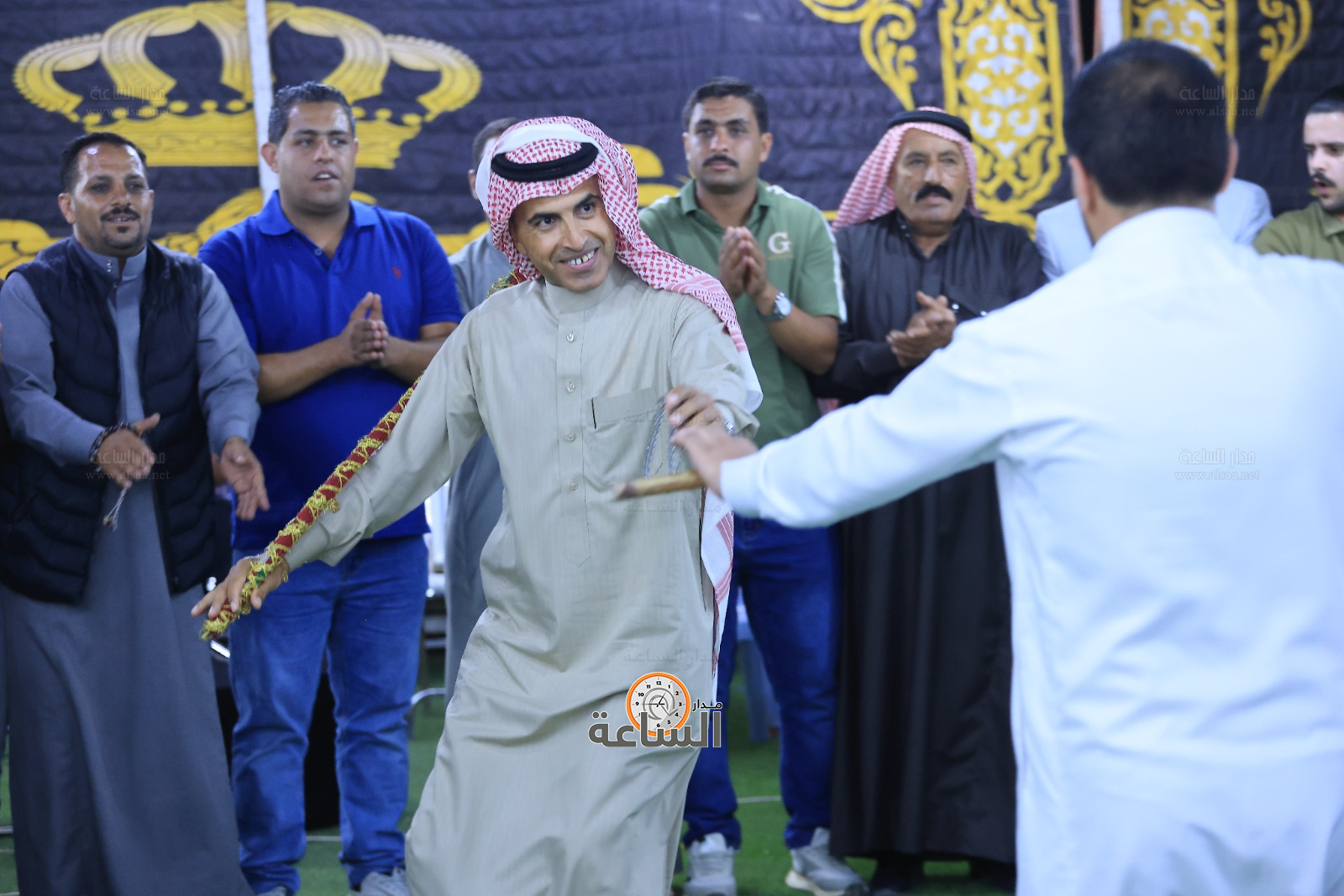 Madar Al-Saa Images 0.3509678715373471