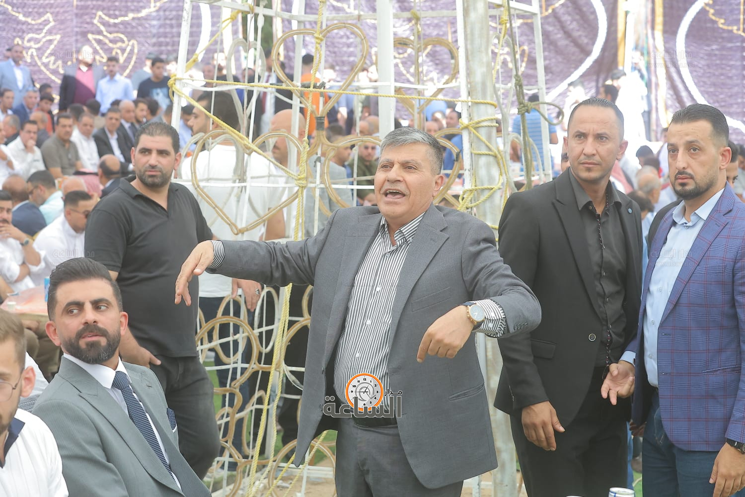 Madar Al-Saa Images 0.3506975687787327