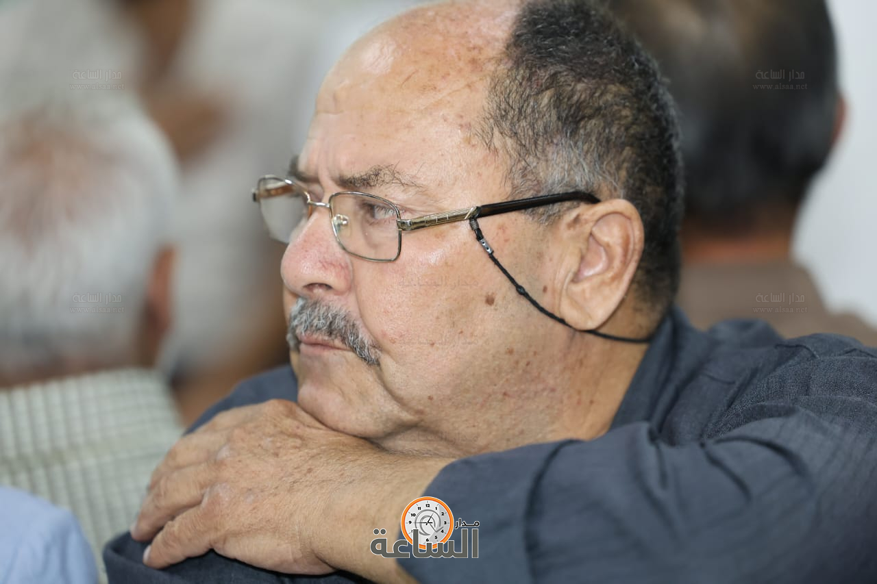 Madar Al-Saa Images 0.818785508399285